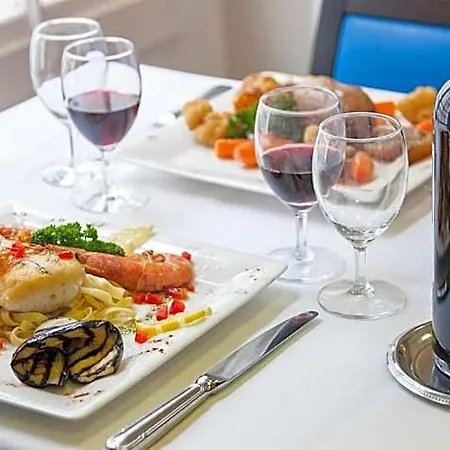 فندق Aneto لورد