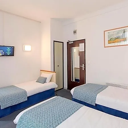 Aneto Hotel