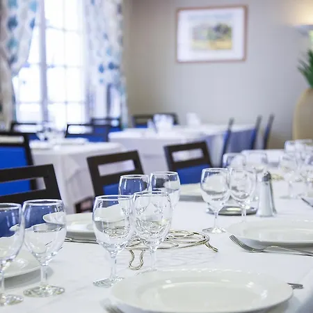 Aneto Hotel 3*