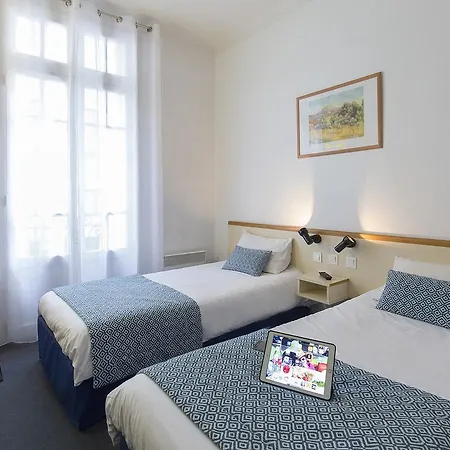 Aneto Hotel 3*