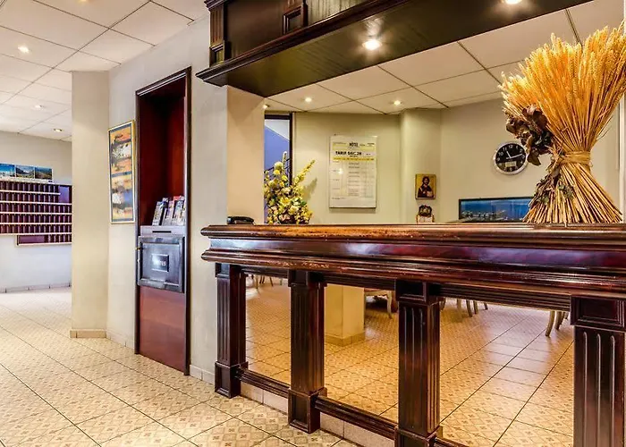 Ξενοδοχείο Aneto 3*